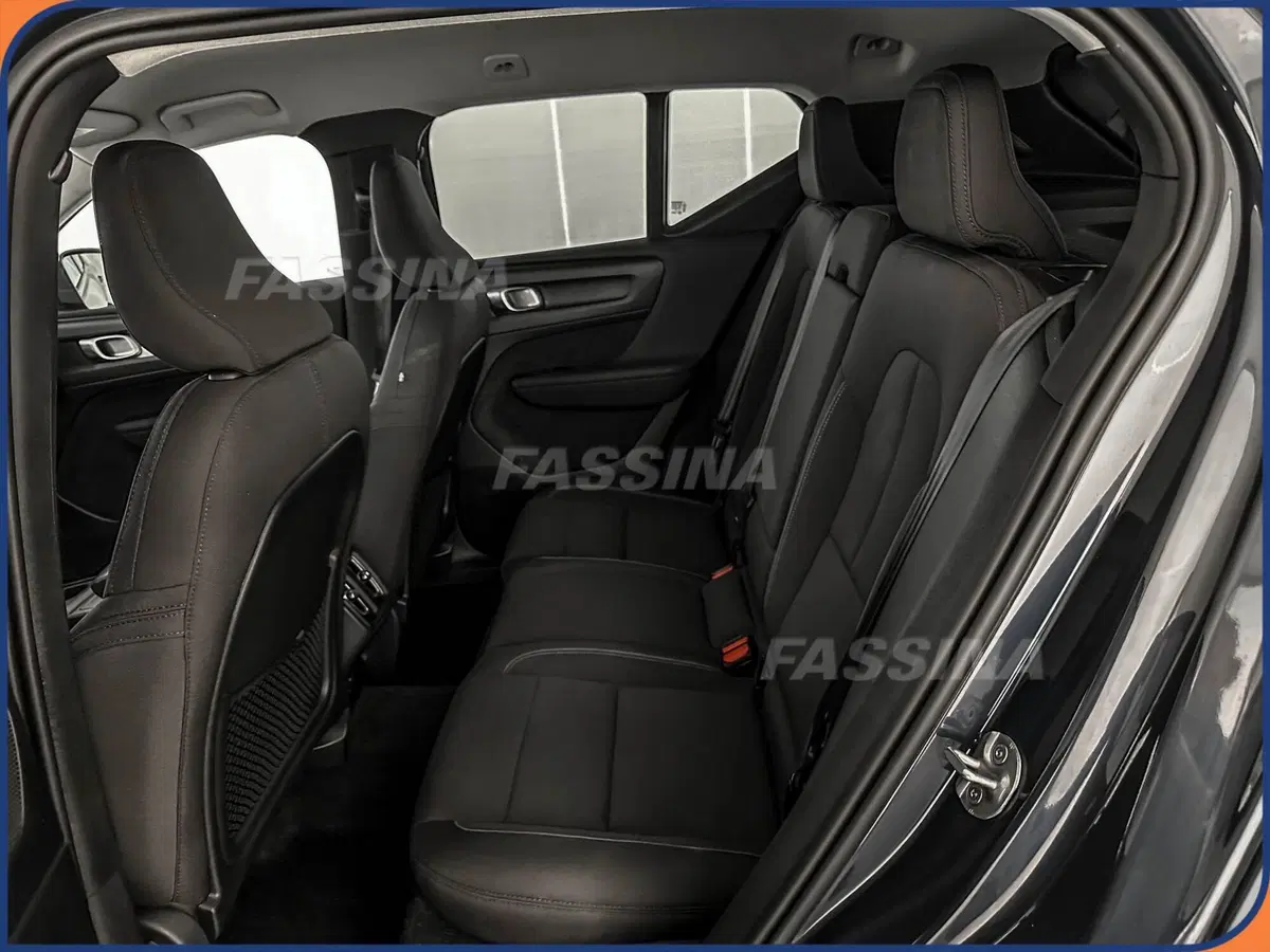 VOLVO Veicoli Commerciali XC40 usata a Milano (10)