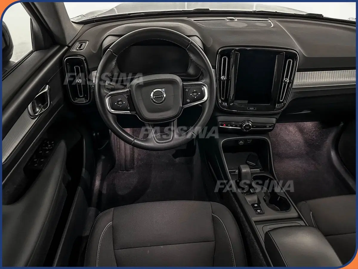 VOLVO Veicoli Commerciali XC40 usata a Milano (11)