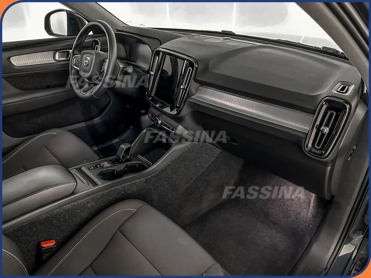 VOLVO Veicoli Commerciali XC40 usata a Milano (13)