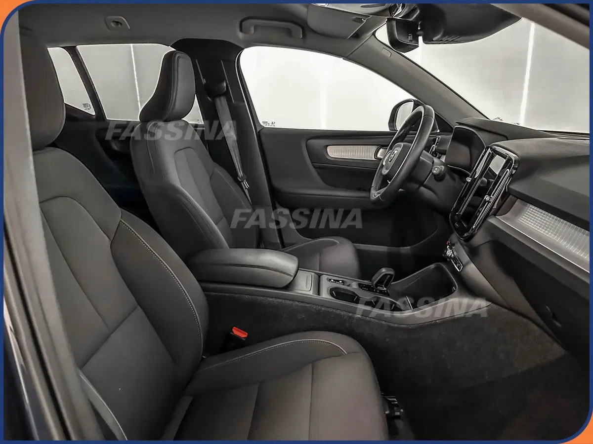 VOLVO Veicoli Commerciali XC40 usata a Milano (14)
