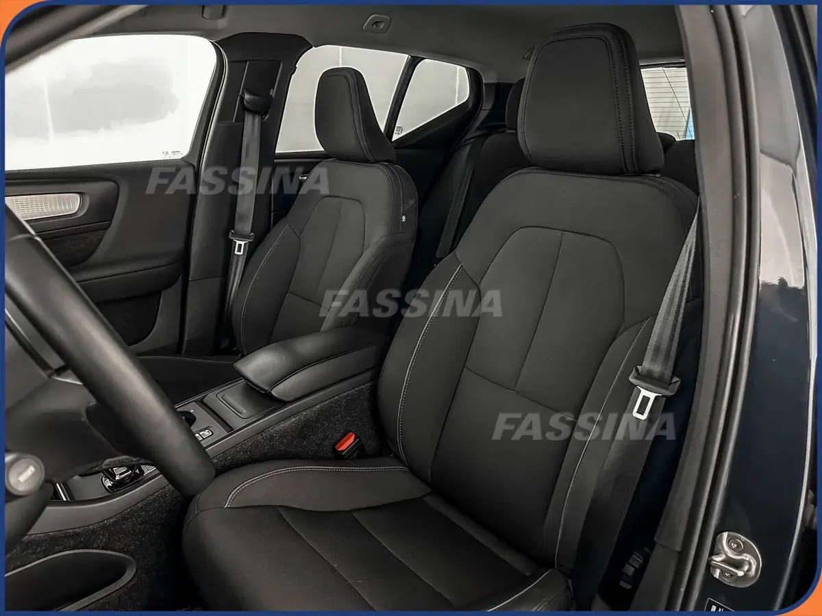 VOLVO Veicoli Commerciali XC40 usata a Milano (8)