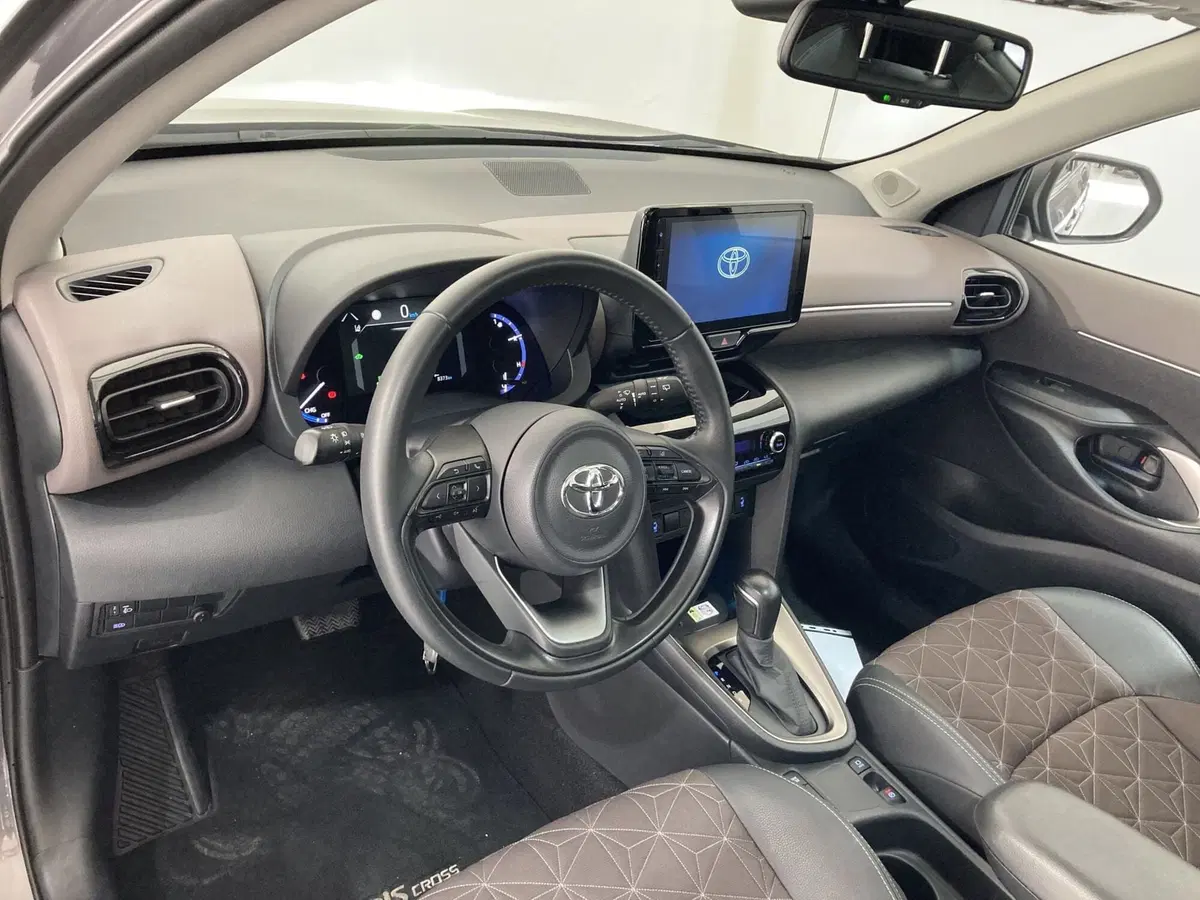 Toyota Yaris Cross usata a Barletta-Andria-Trani (12)