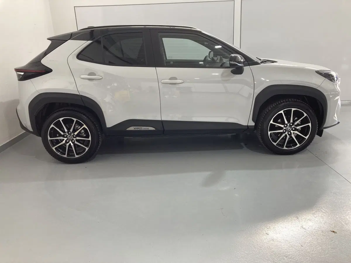 Toyota Yaris Cross usata a Barletta-Andria-Trani (5)