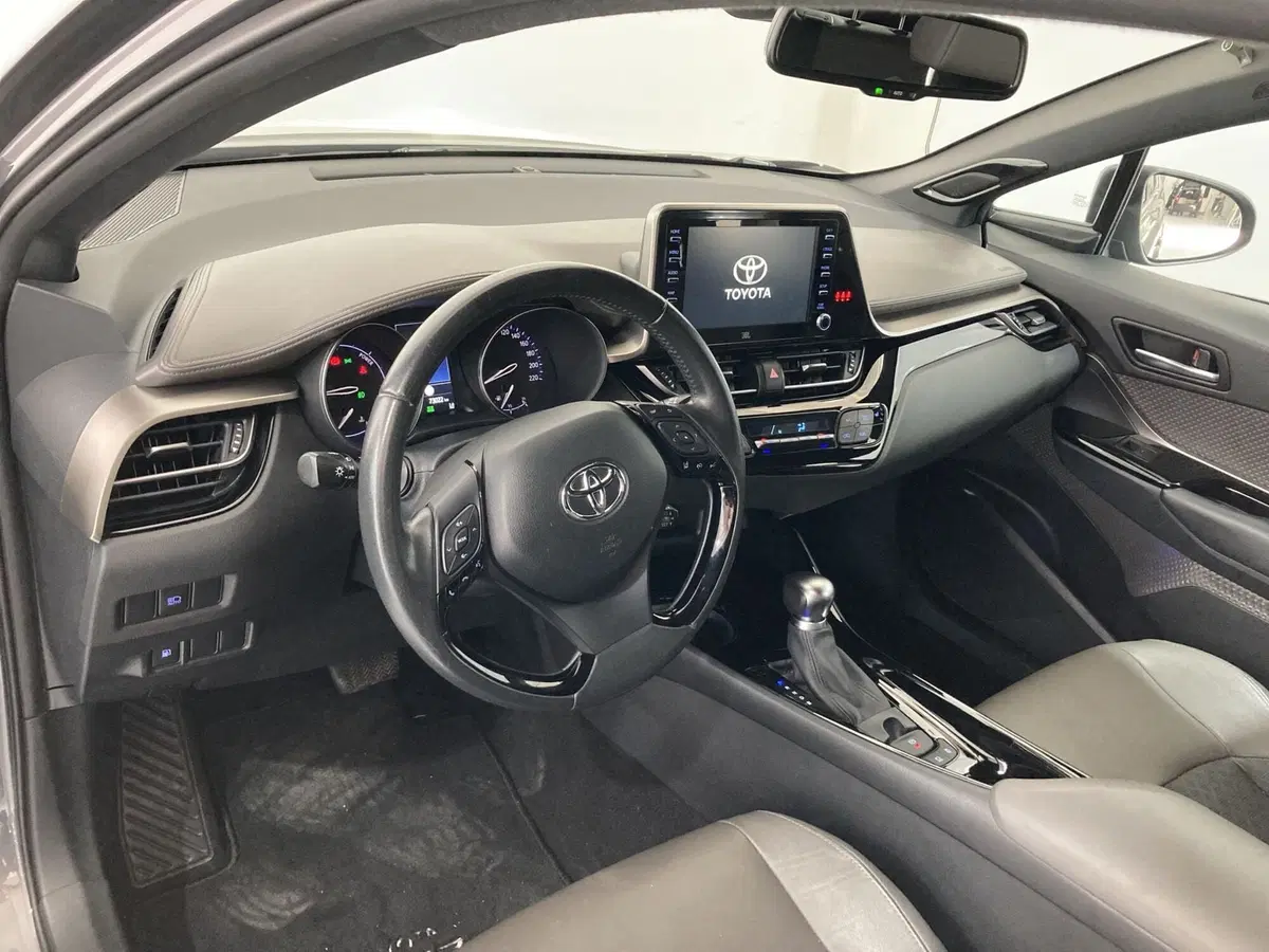 Toyota Toyota C-HR usata a Barletta-Andria-Trani (12)