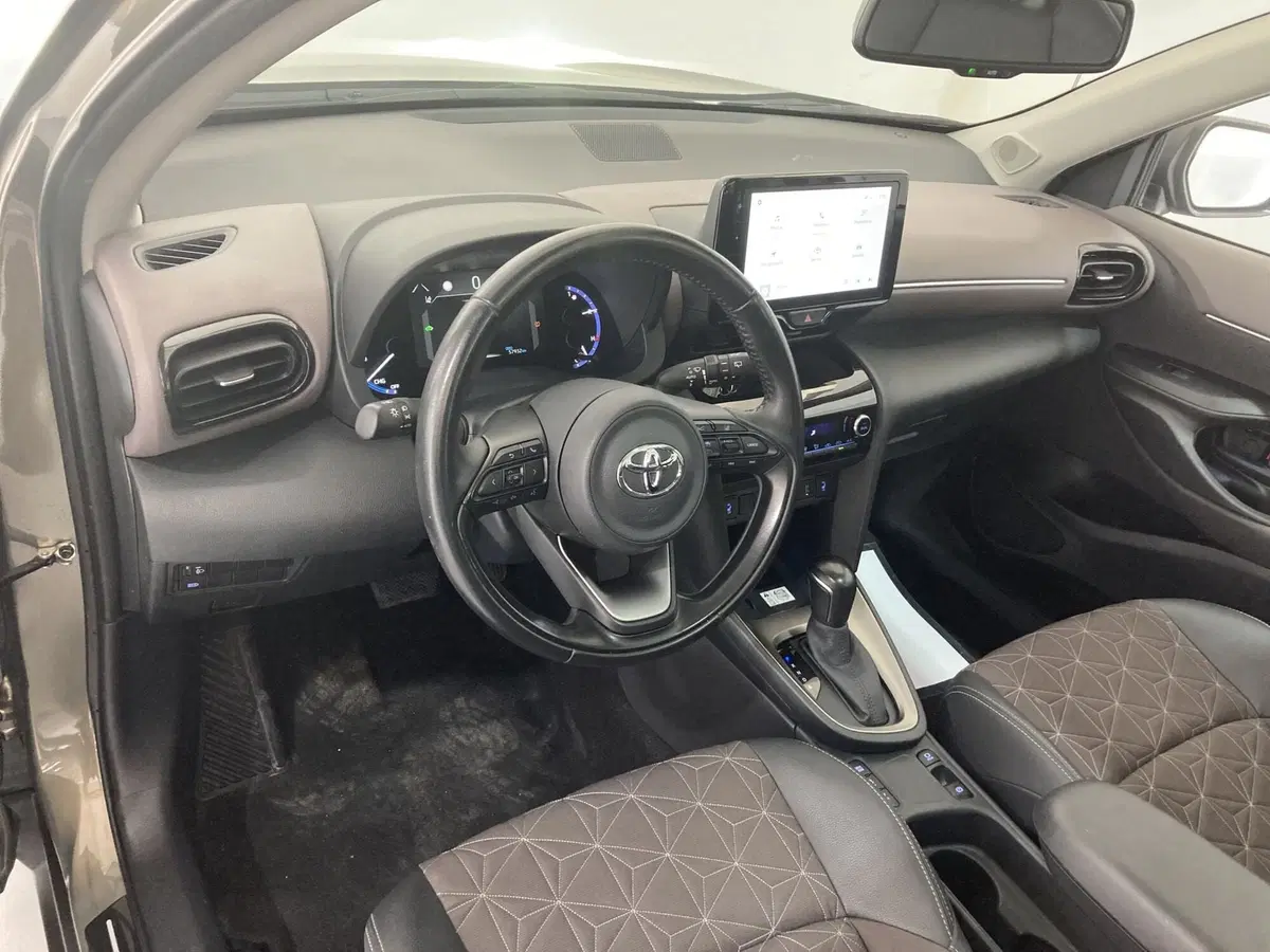 Toyota Yaris Cross usata a Barletta-Andria-Trani (12)