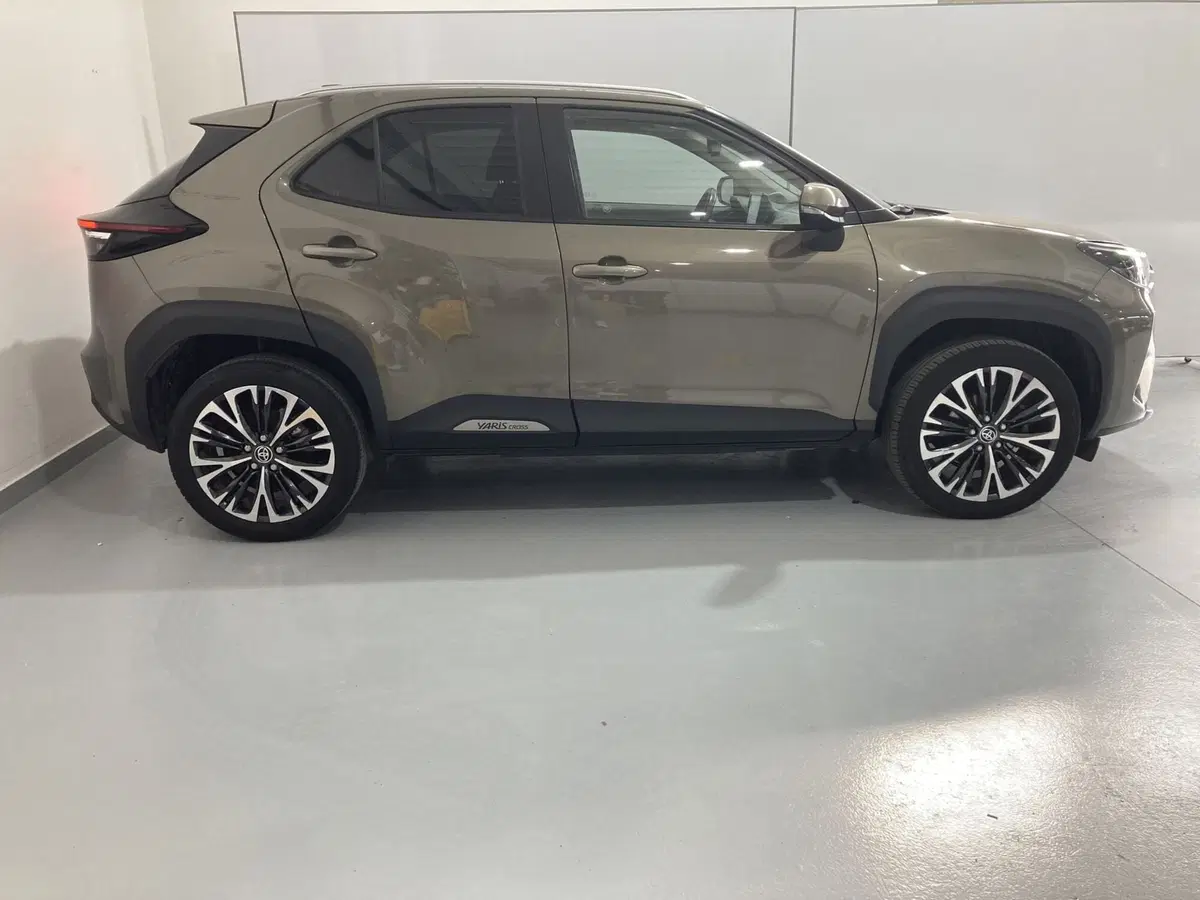 Toyota Yaris Cross usata a Barletta-Andria-Trani (5)