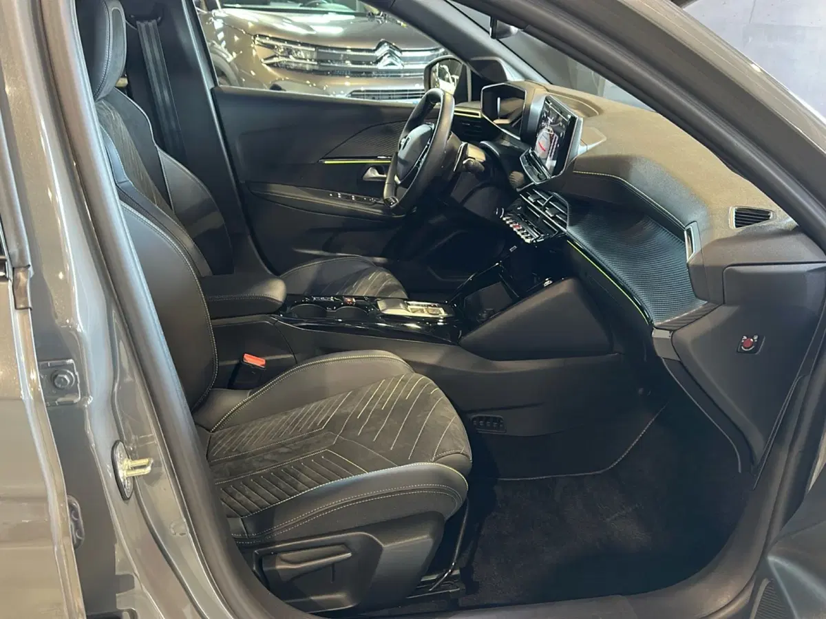 Peugeot 208 usata a Vicenza (14)