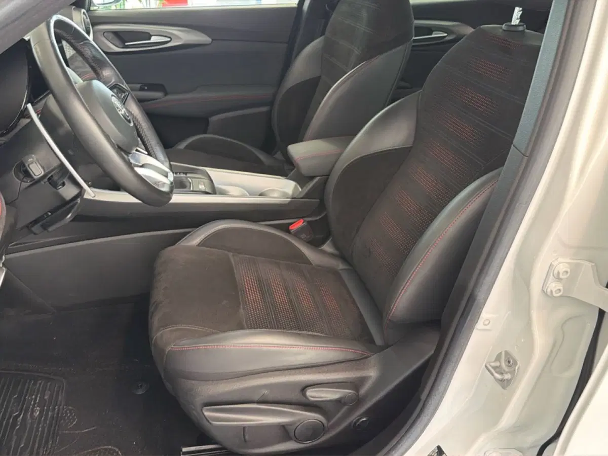 Alfa Romeo Tonale usata a Arezzo (10)