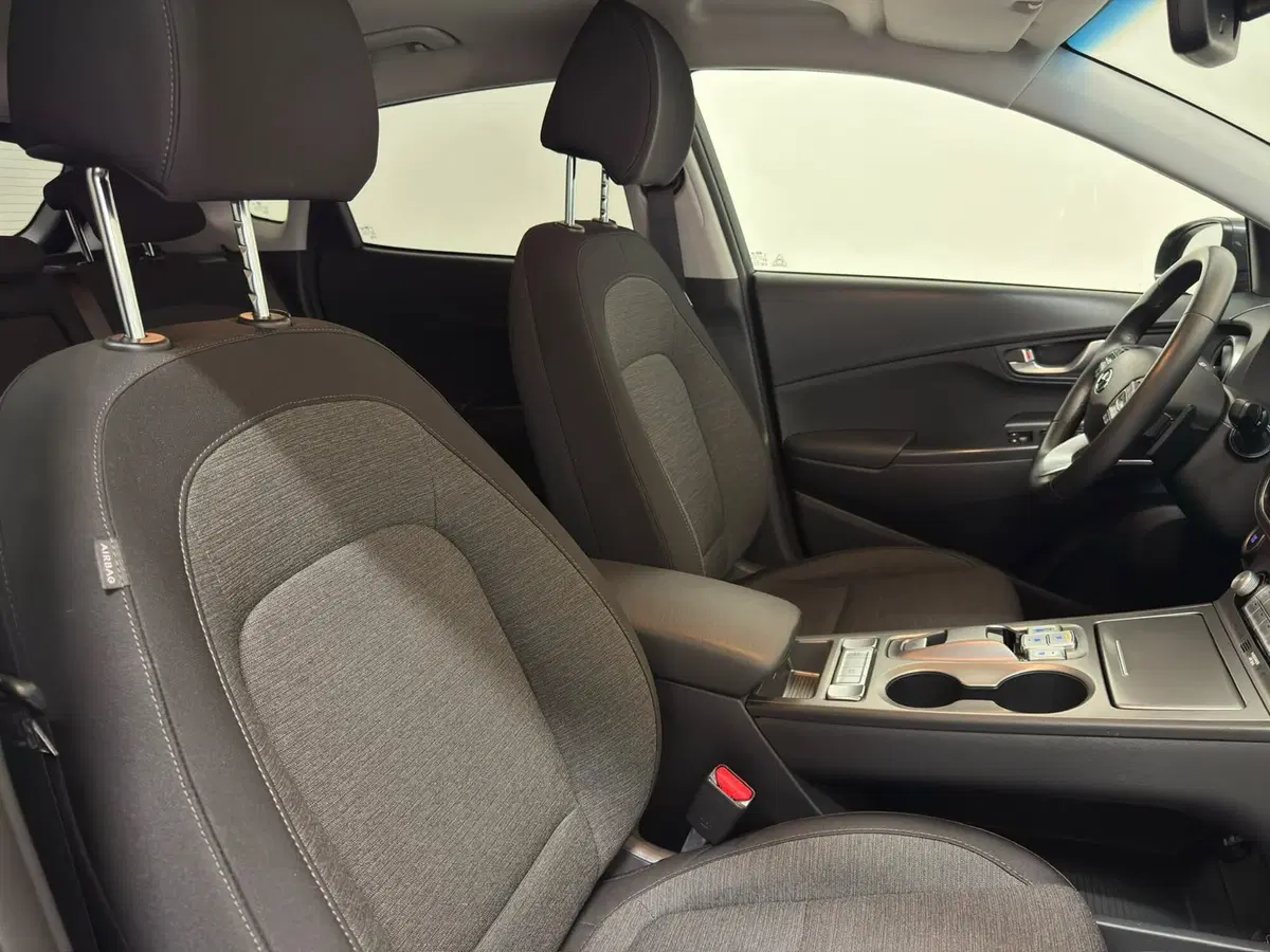 Hyundai Kona usata a Novara (11)
