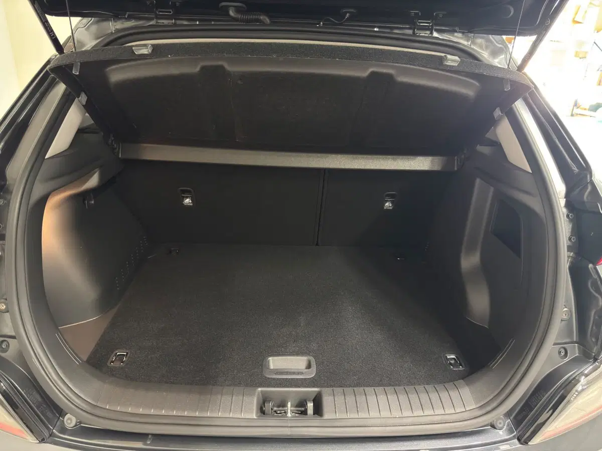 Hyundai Kona usata a Novara (14)