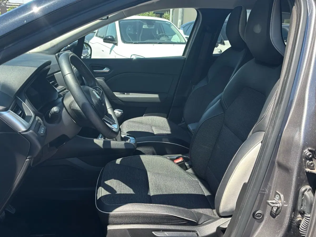 Renault Captur usata a Latina (14)