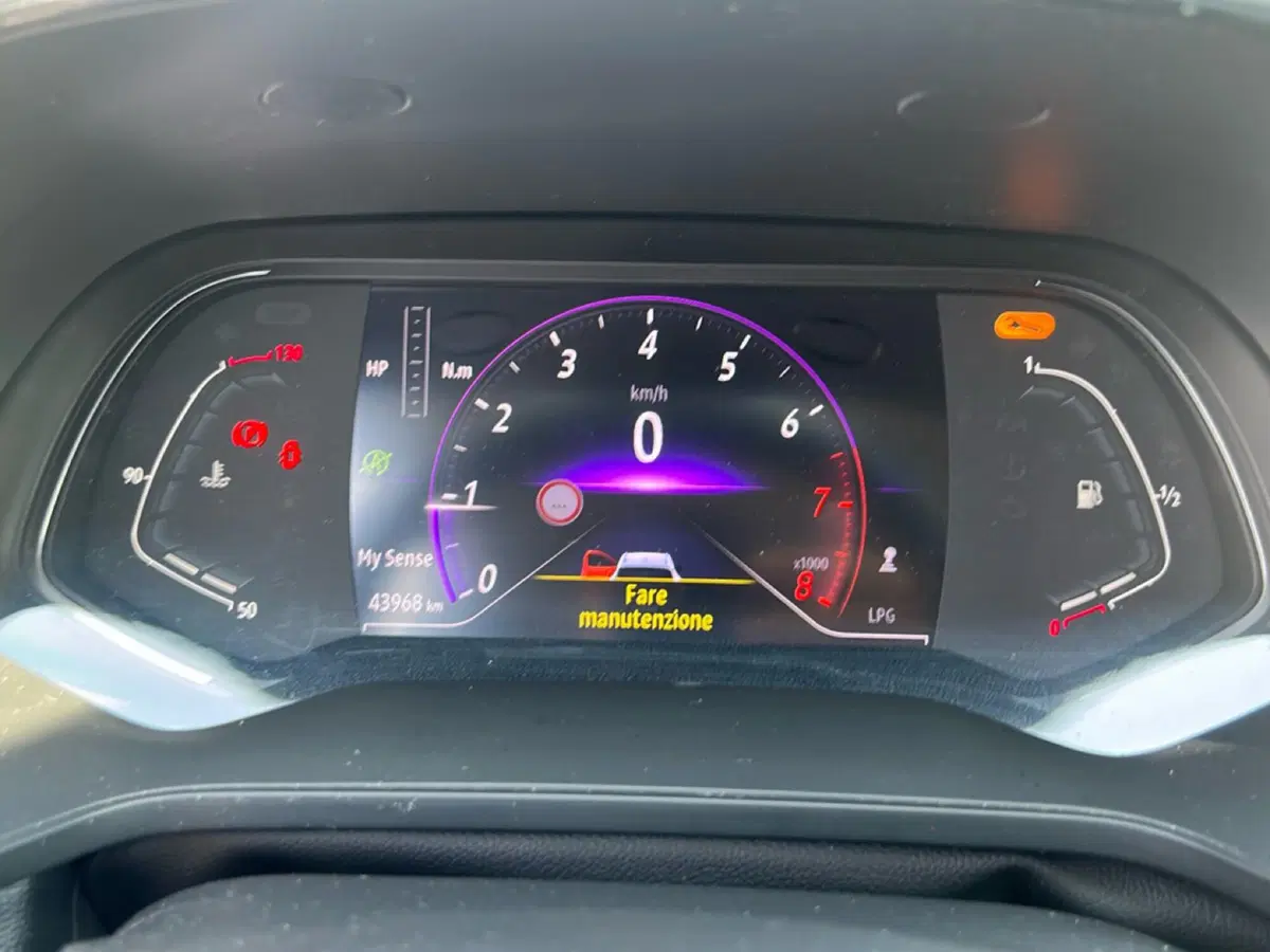 Renault Captur usata a Latina (13)