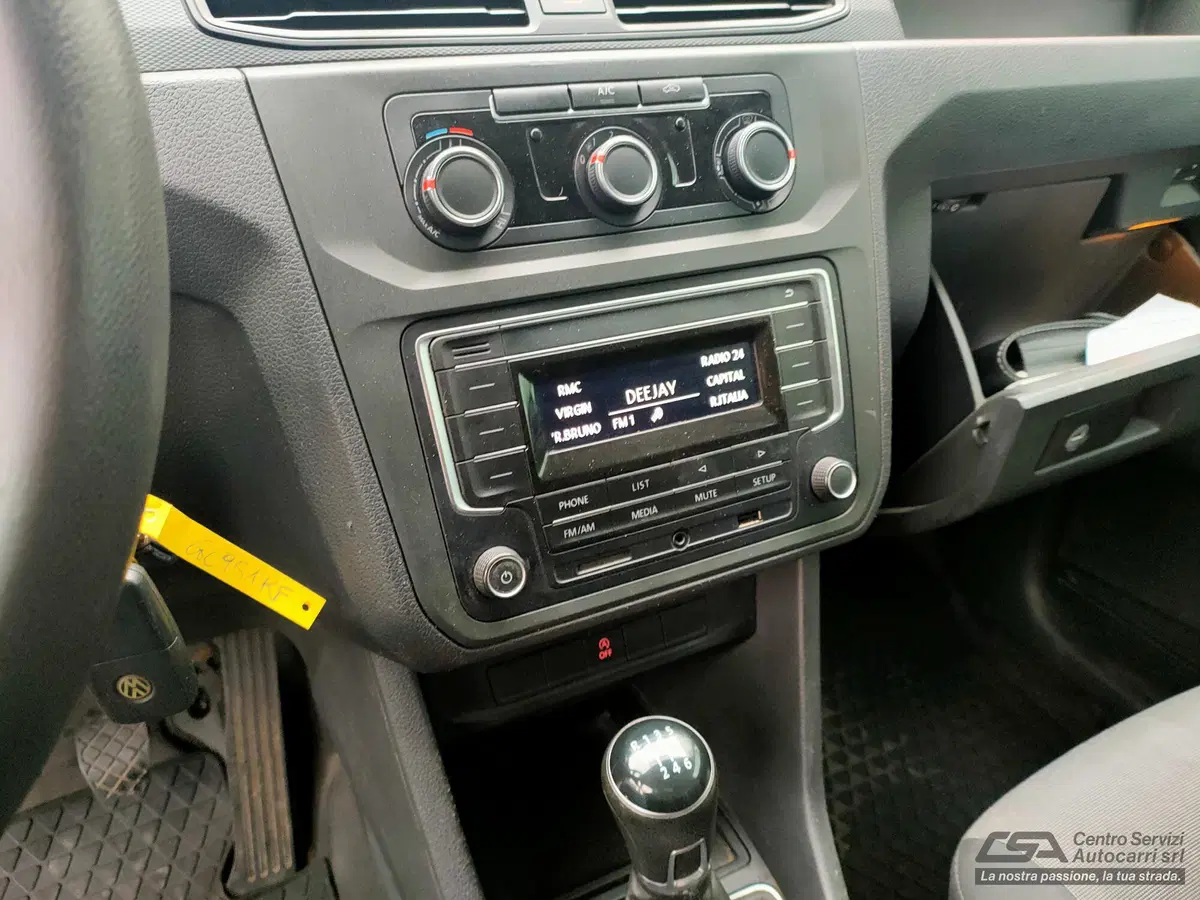 Volkswagen Veicoli Commerciali Caddy usata a Bologna (5)