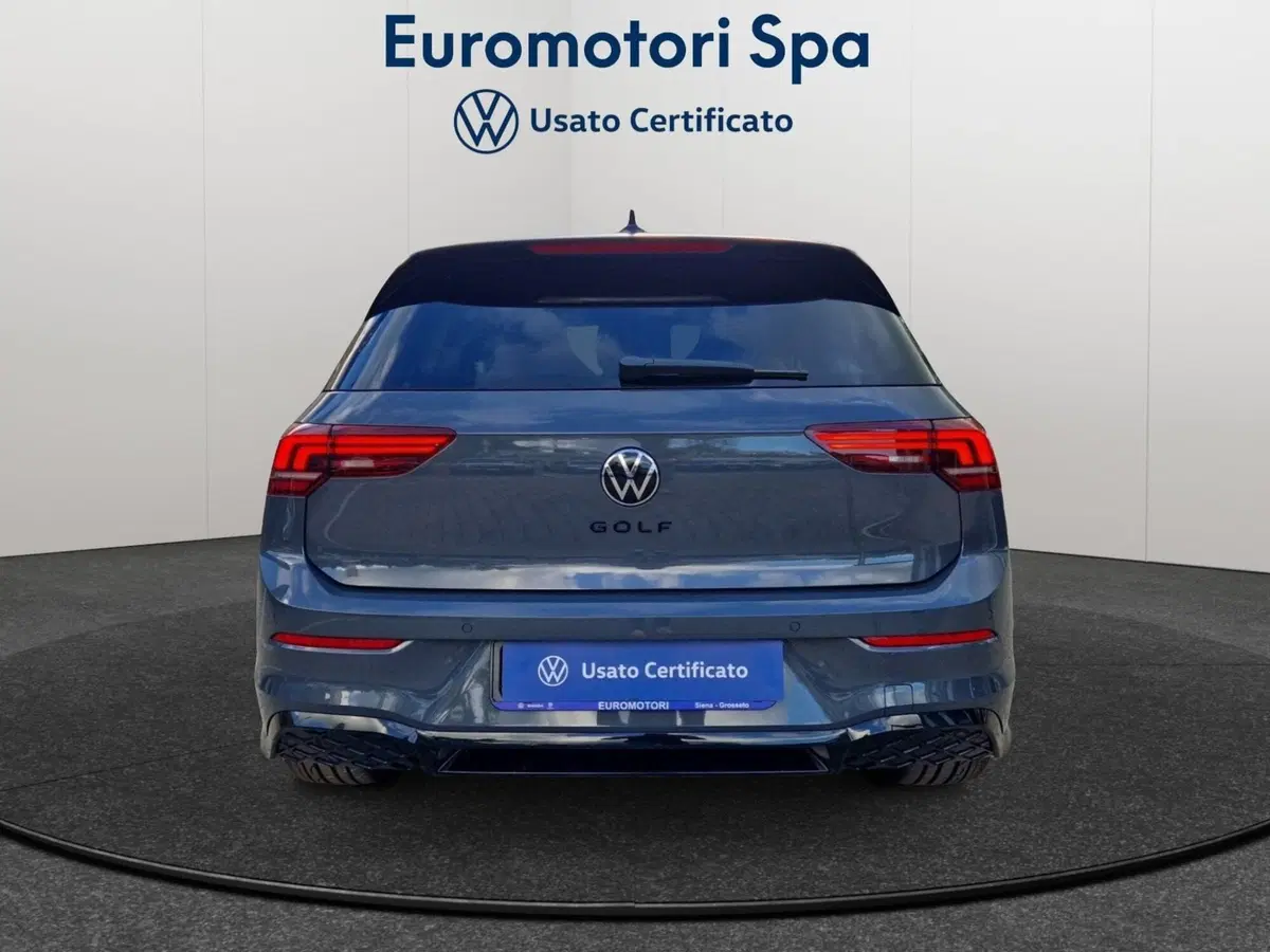Volkswagen Golf nuova a Grosseto (4)