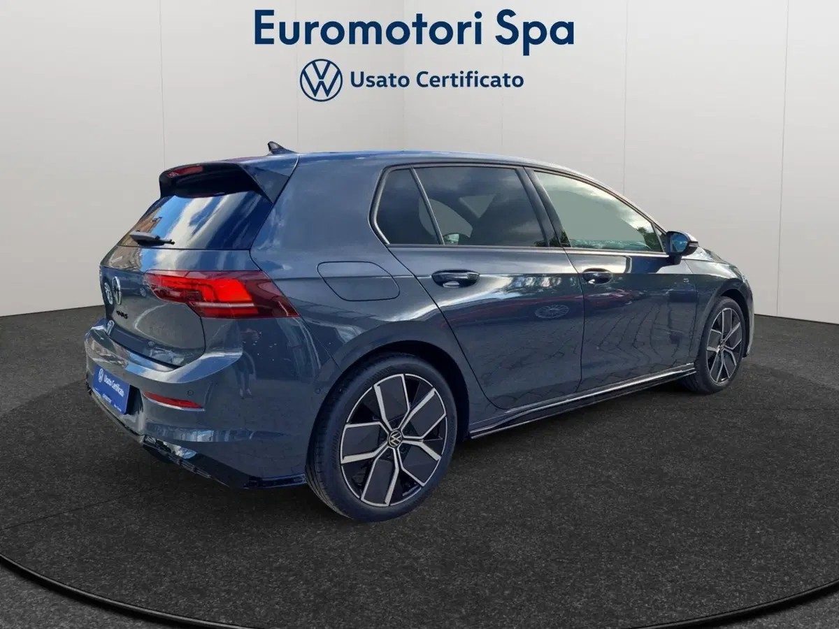 Volkswagen Golf nuova a Grosseto (5)