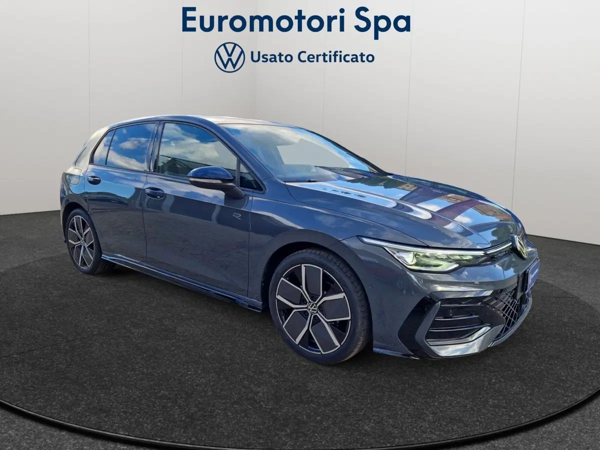 Volkswagen Golf nuova a Grosseto (7)