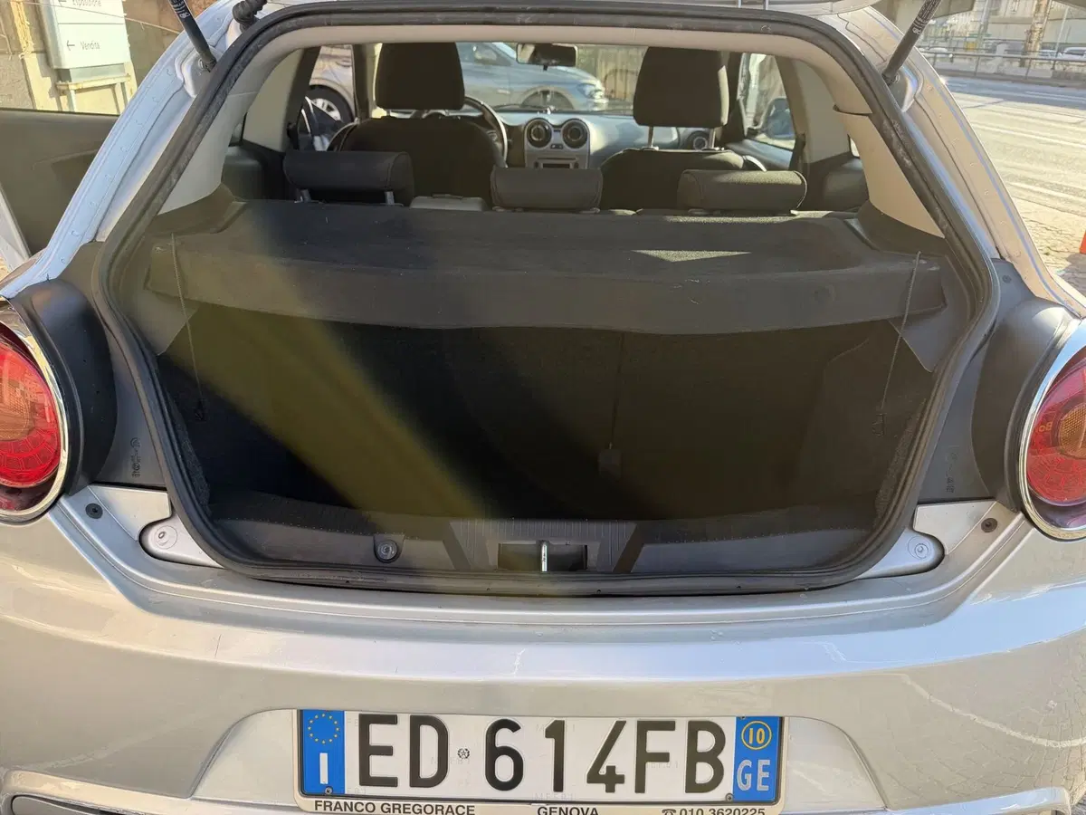 Alfa Romeo MiTo usata a Genova (10)