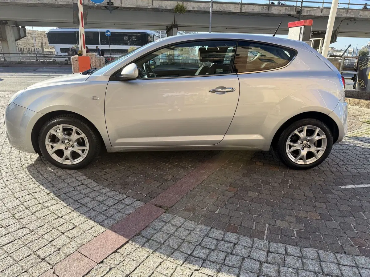 Alfa Romeo MiTo usata a Genova (2)