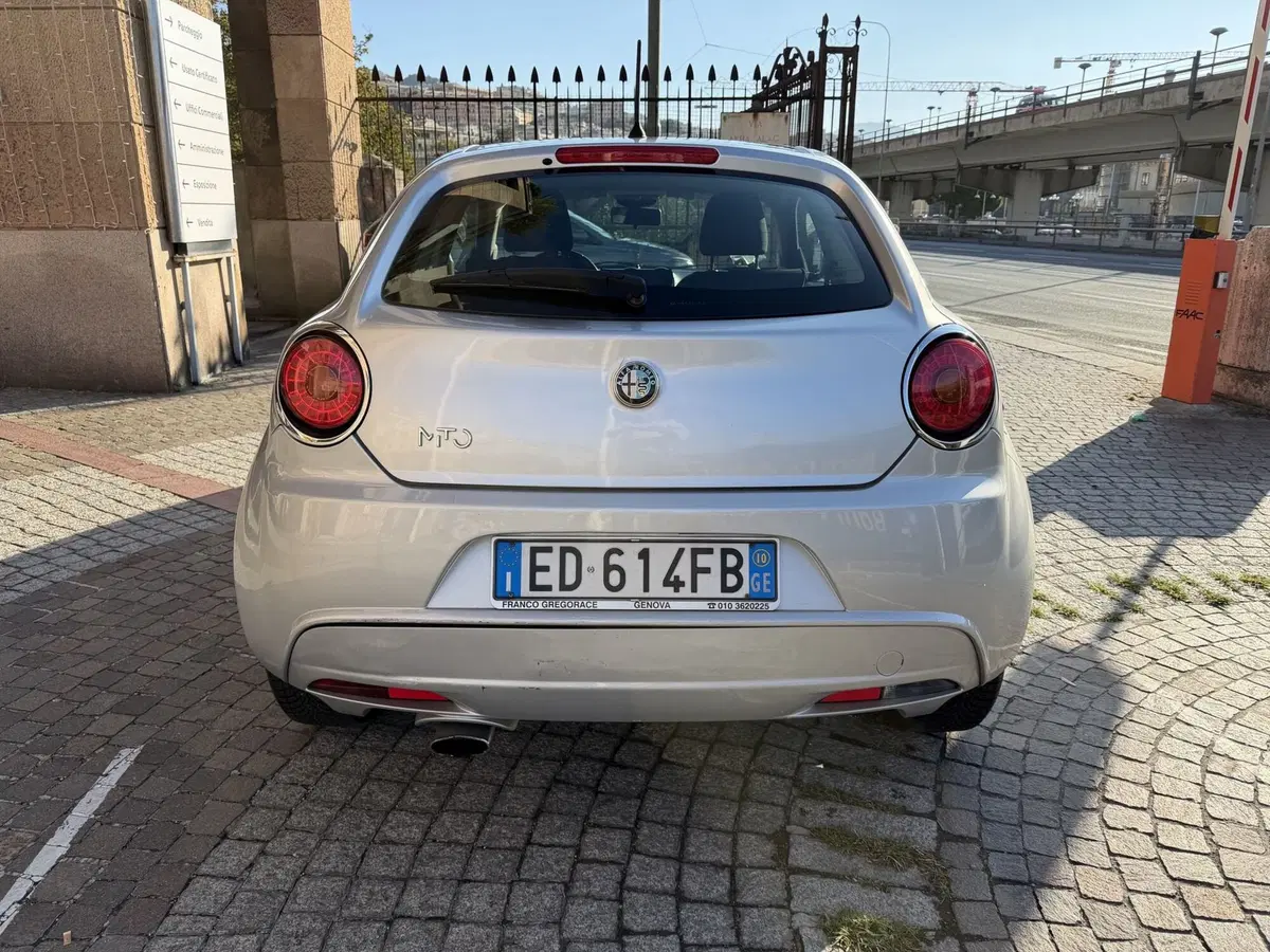 Alfa Romeo MiTo usata a Genova (4)