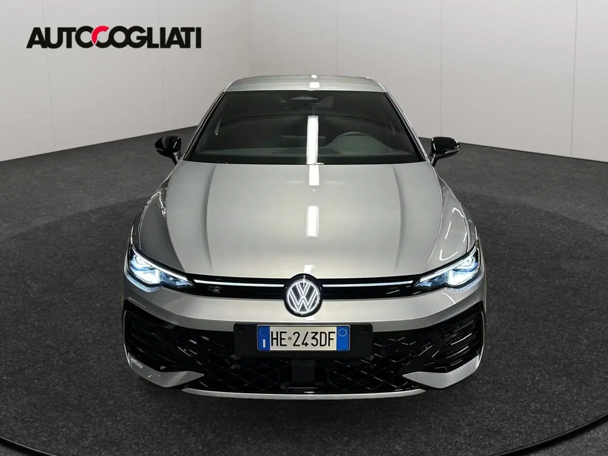 Volkswagen Golf nuova a Lecco (2)