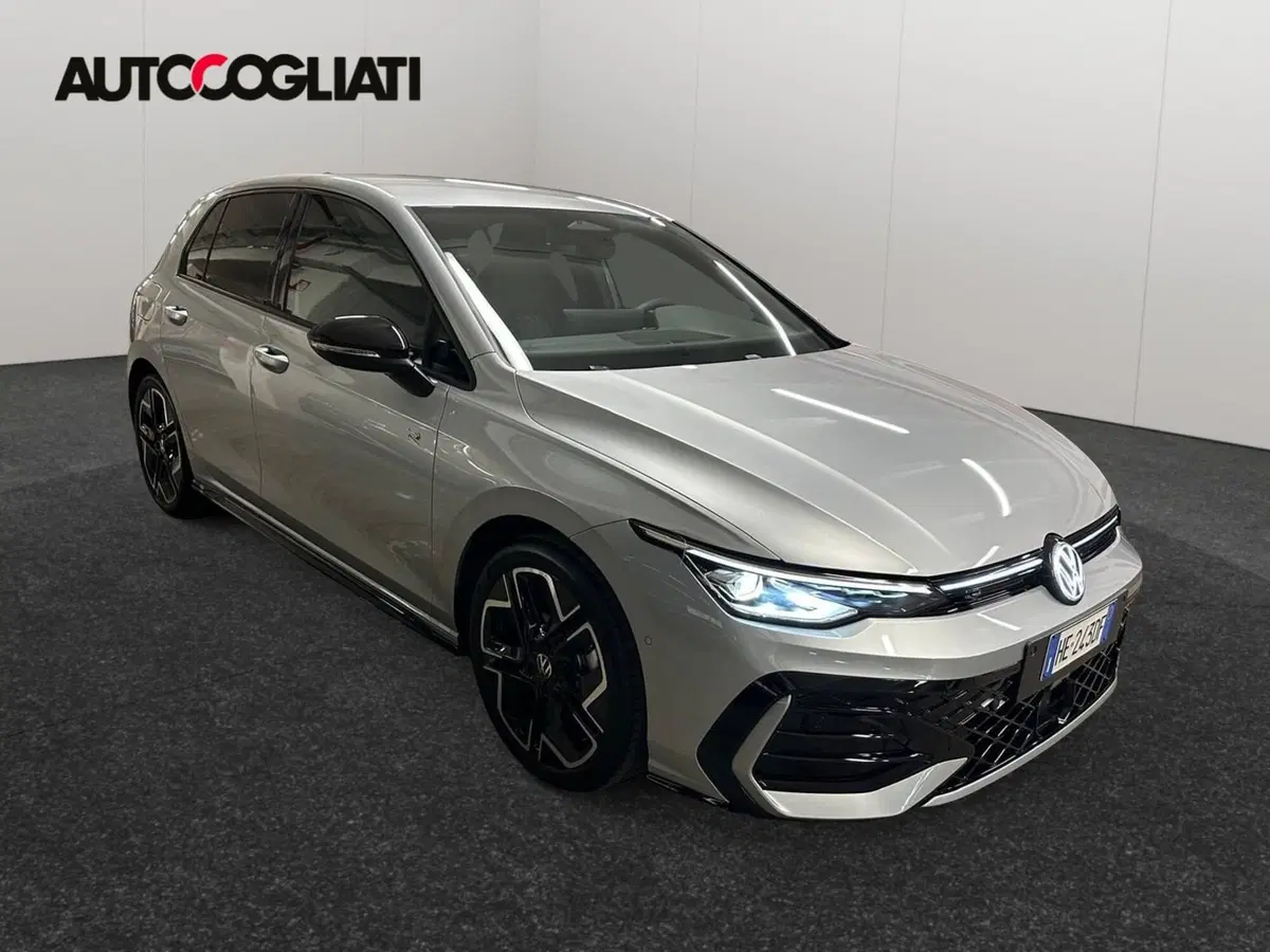 Volkswagen Golf nuova a Lecco (3)