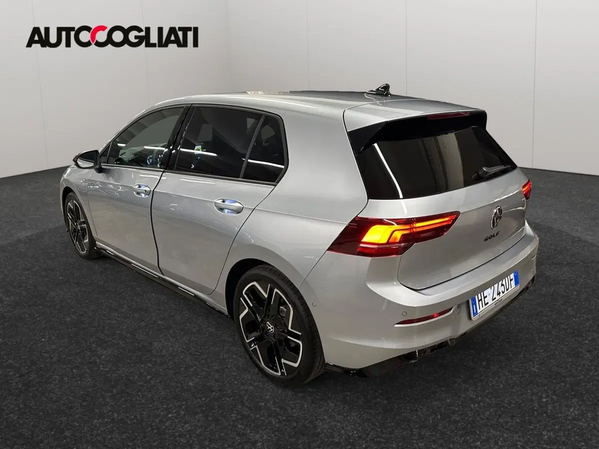 Volkswagen Golf nuova a Lecco (4)