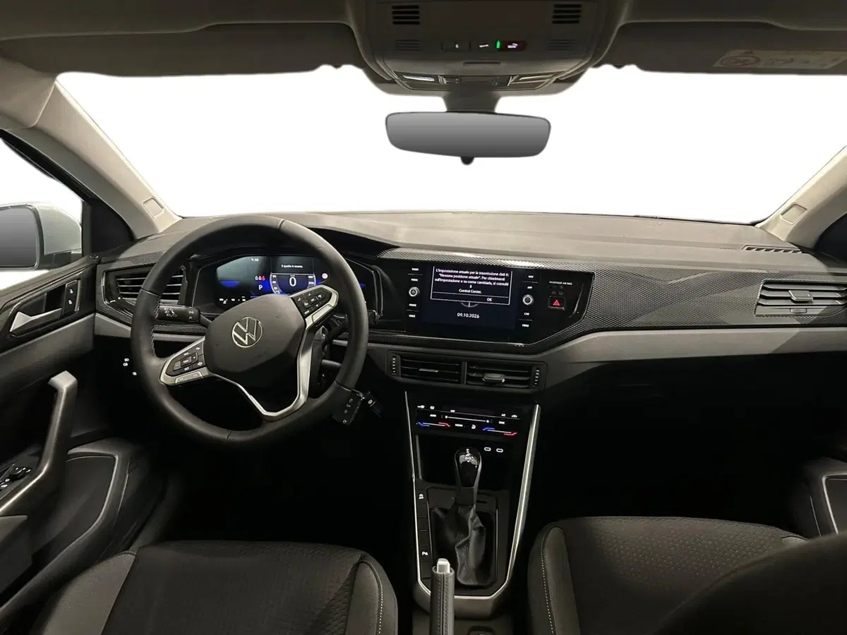 Volkswagen Polo nuova a Lecco (7)
