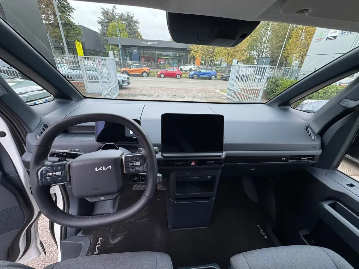 Kia PV5 Furgone usata a Bologna (12)
