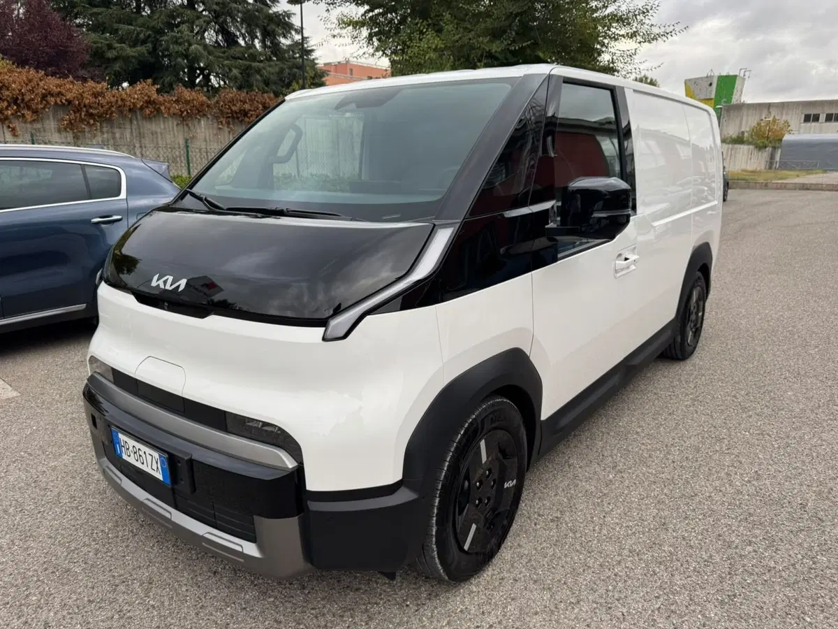 Kia PV5 Furgone usata a Bologna (3)