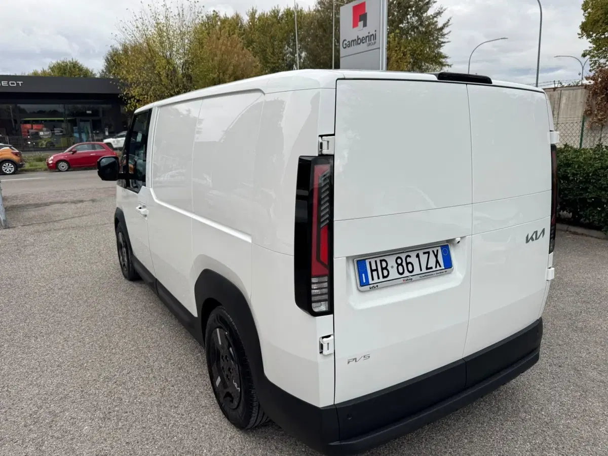 Kia PV5 Furgone usata a Bologna (5)