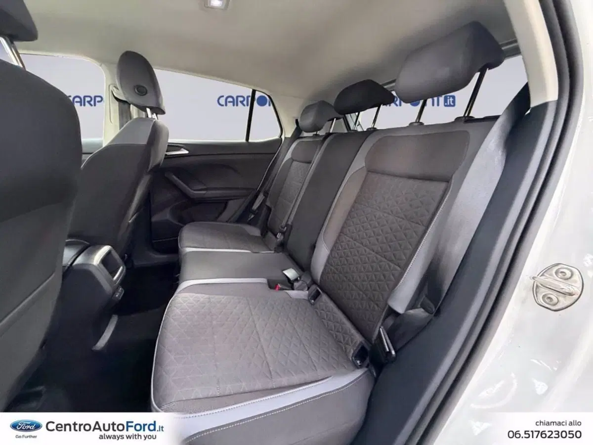 Volkswagen T-Cross usata a Roma (13)