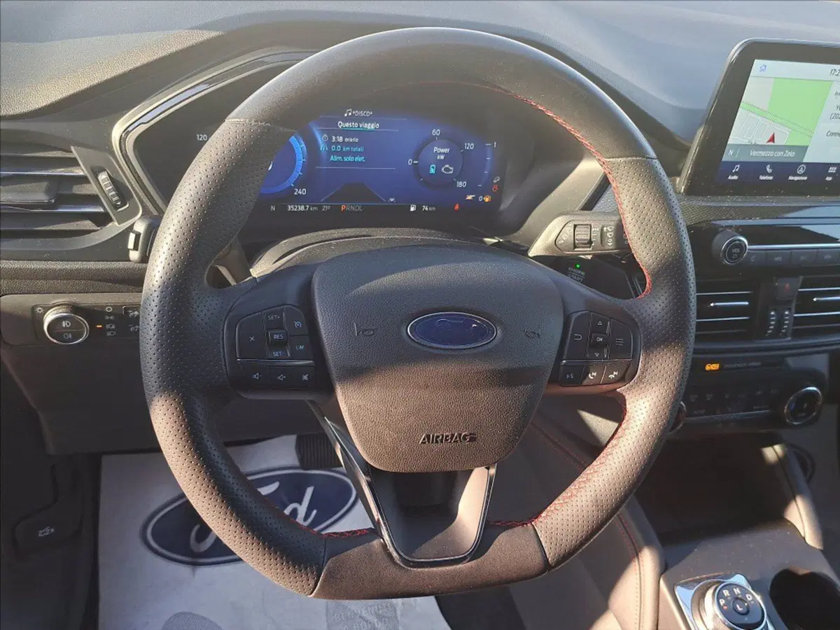 Ford Kuga usata a Milano (12)