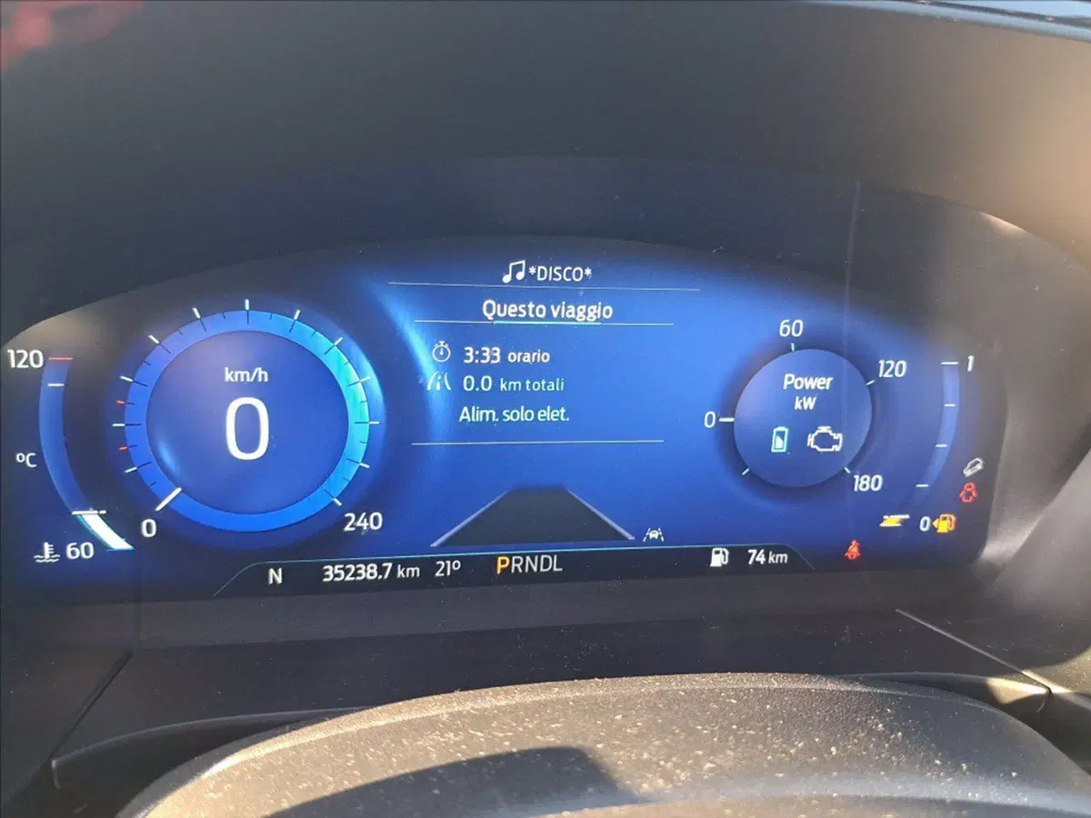 Ford Kuga usata a Milano (13)