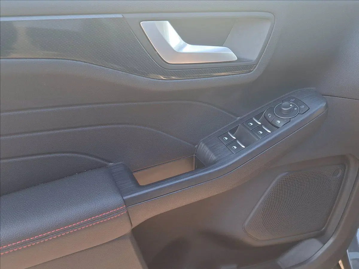 Ford Kuga usata a Milano (19)