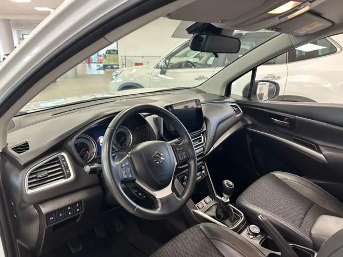 Suzuki S-Cross usata a Campobasso (16)