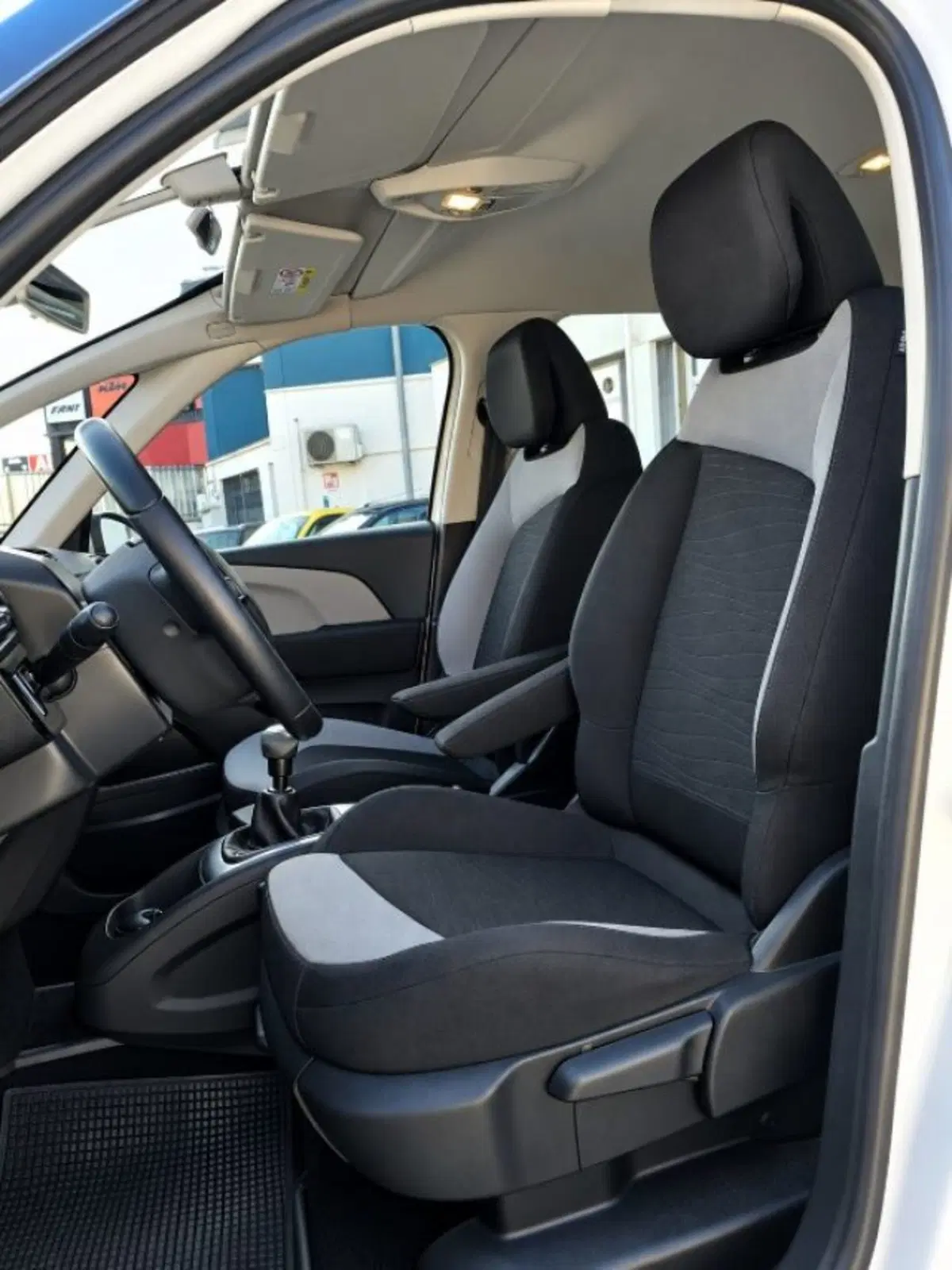 Citroen Grand C4 Picasso usata a Firenze (12)