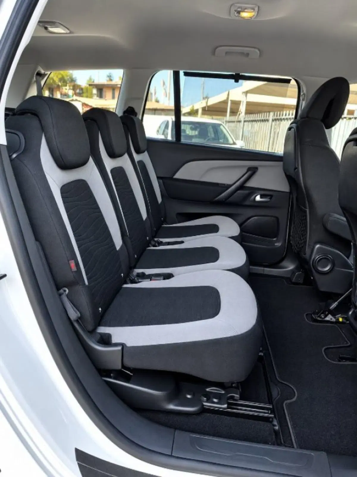 Citroen Grand C4 Picasso usata a Firenze (13)