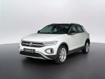 Volkswagen T-Roc 2.0 tdi Style 115cv del 2023 usata a Mosciano Sant'Angelo