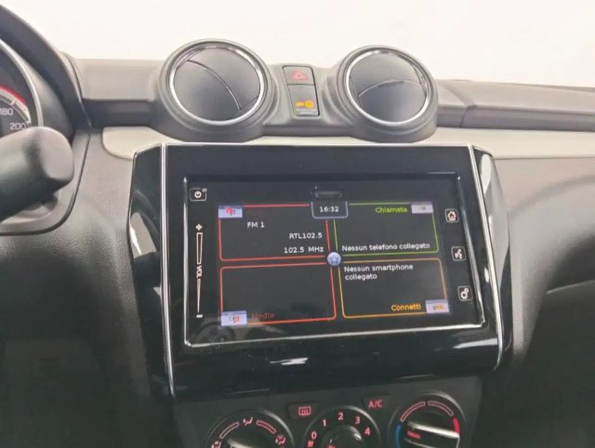 Suzuki Swift usata a Como (14)