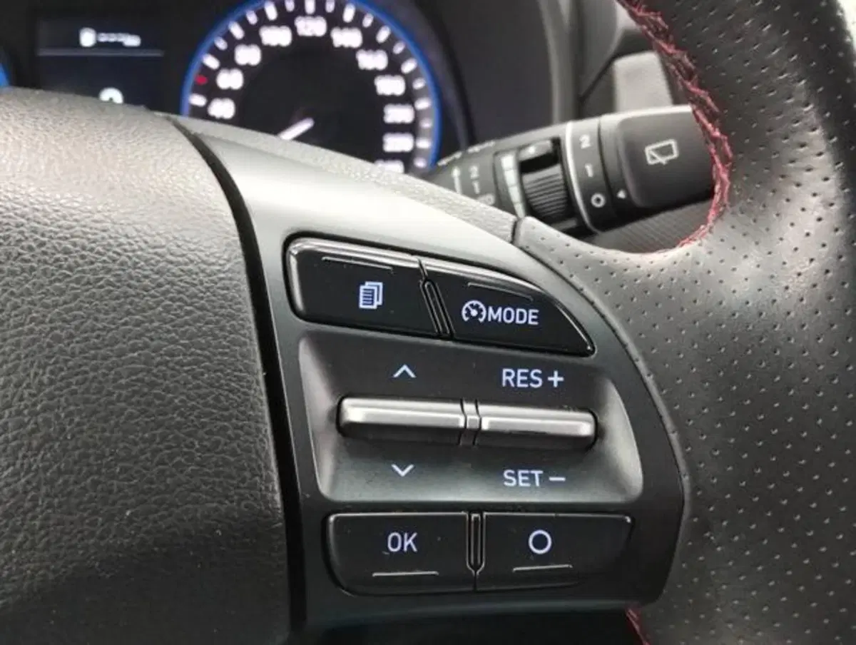 Hyundai Kona usata a Como (11)