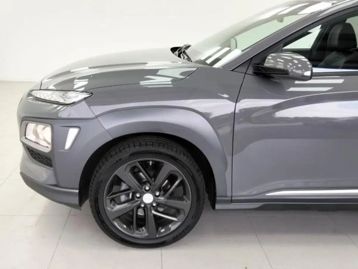 Hyundai Kona usata a Como (9)