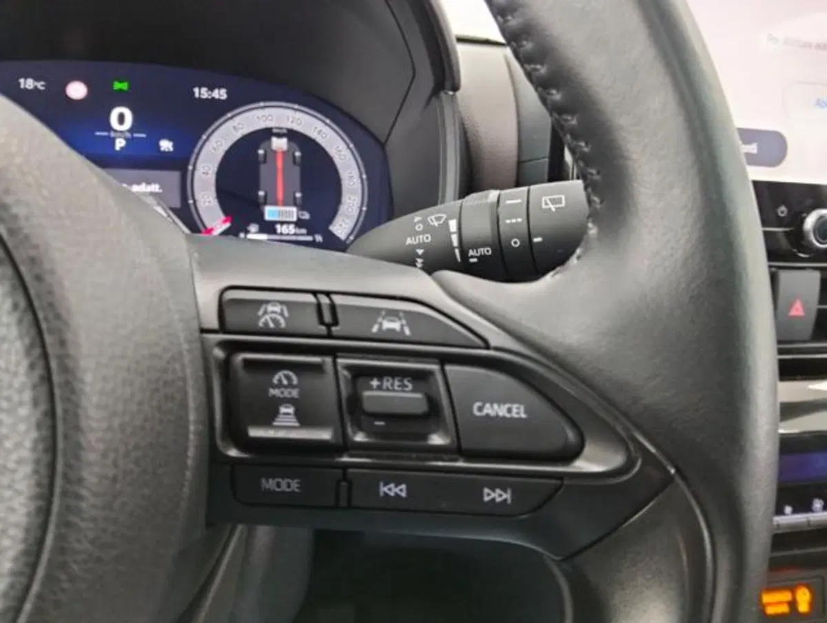 Toyota Yaris Cross usata a Como (11)