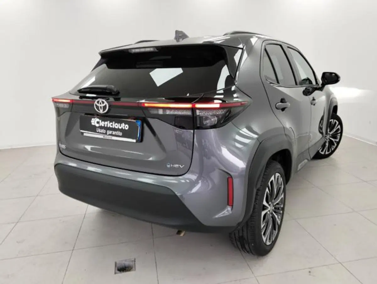 Toyota Yaris Cross usata a Como (2)