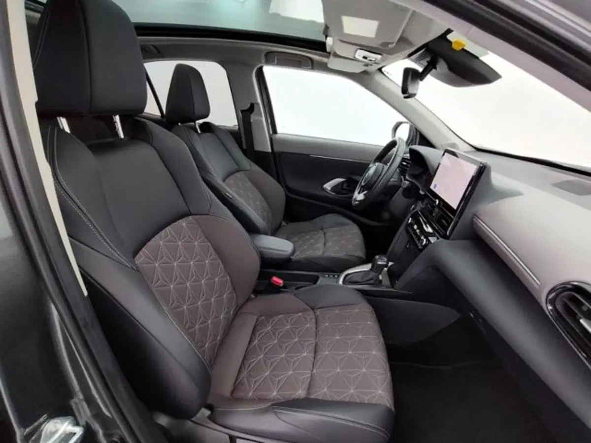 Toyota Yaris Cross usata a Como (3)