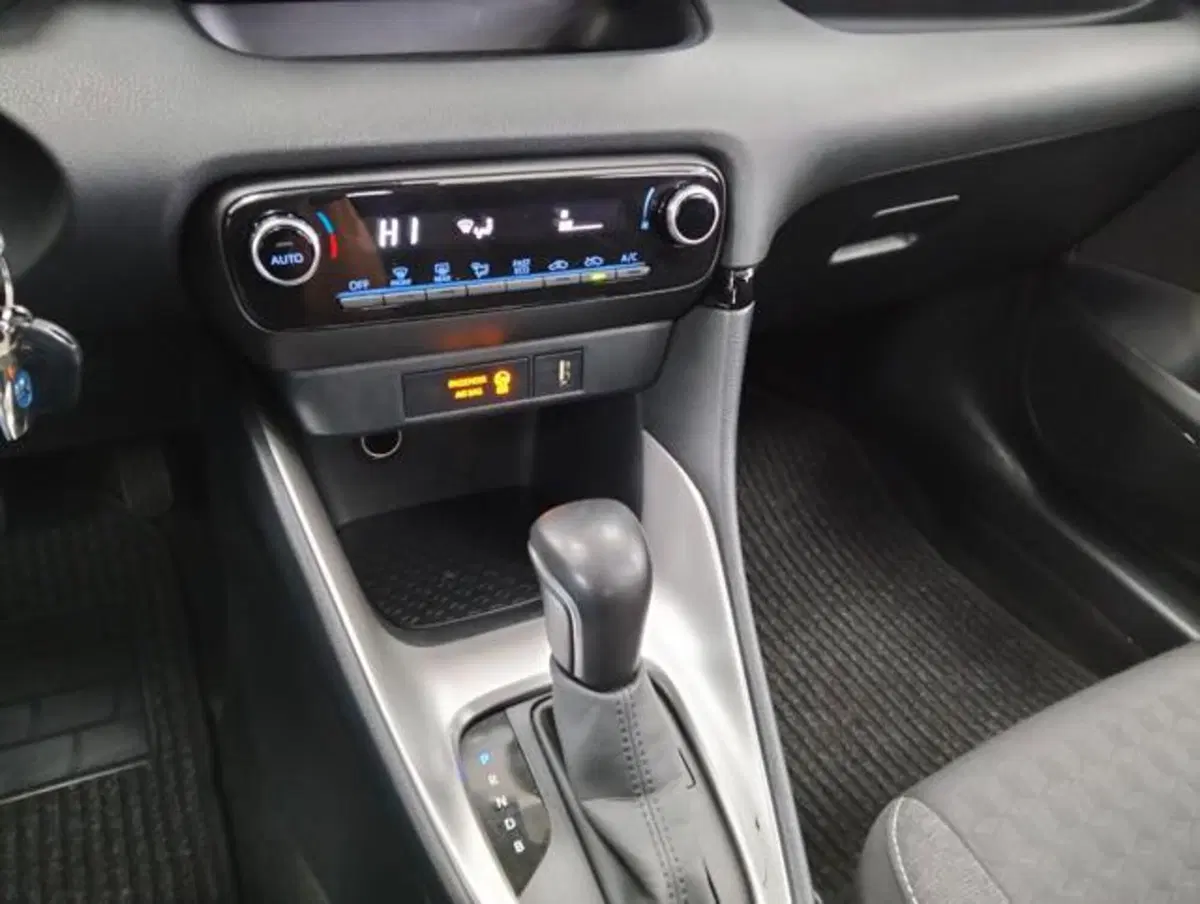 Toyota Yaris Cross usata a Como (16)