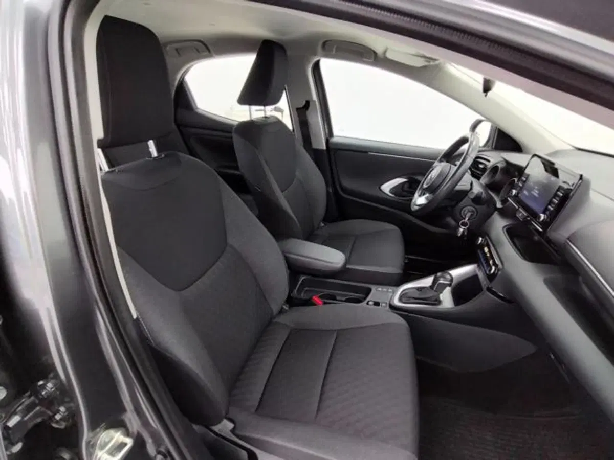 Toyota Yaris Cross usata a Como (3)