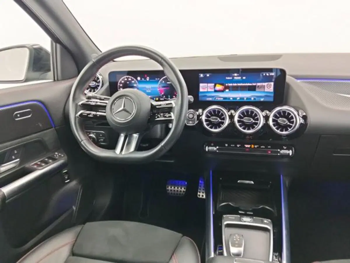 Mercedes-Benz GLA SUV usata a Como (10)