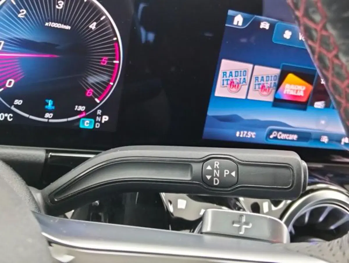 Mercedes-Benz GLA SUV usata a Como (11)