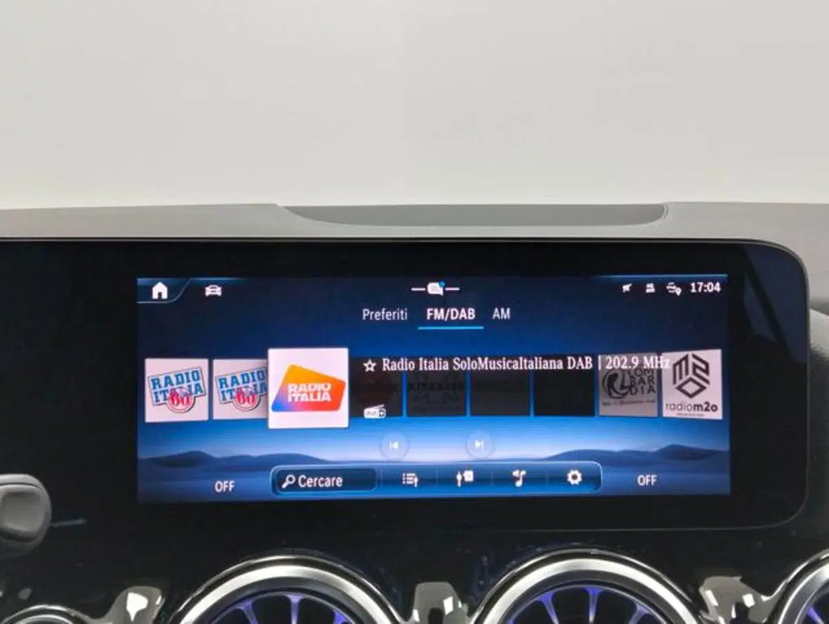 Mercedes-Benz GLA SUV usata a Como (17)