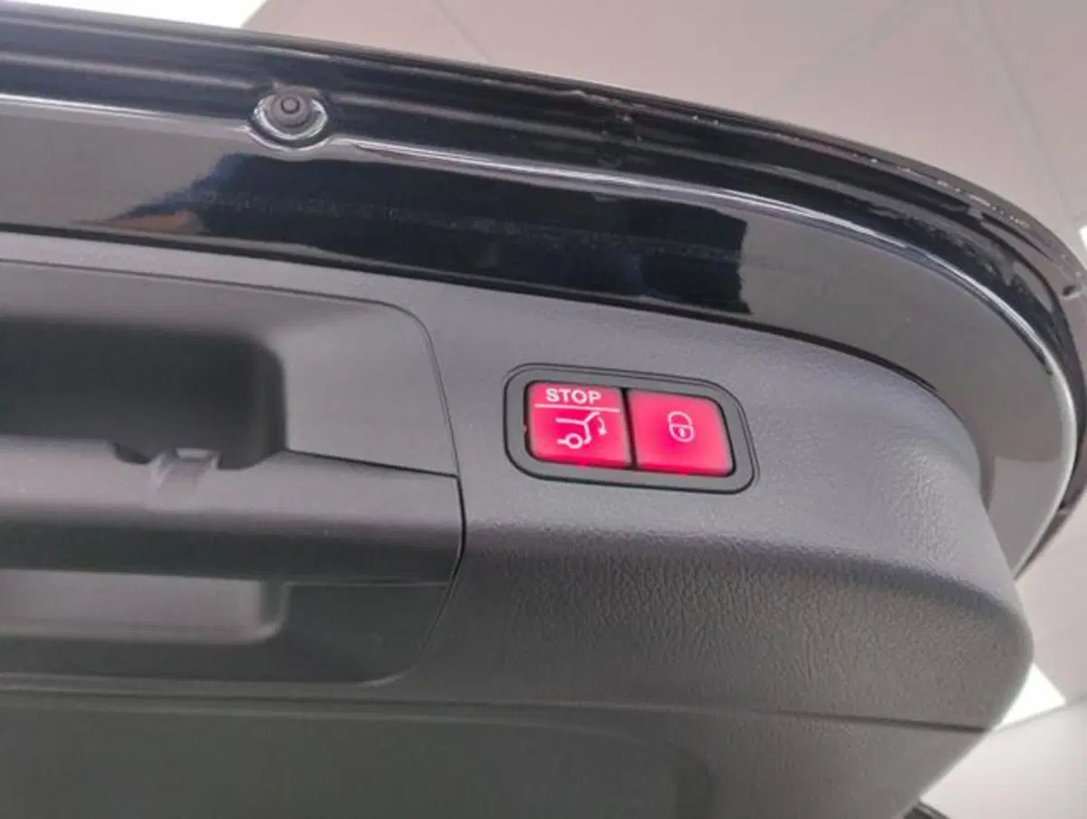 Mercedes-Benz GLA SUV usata a Como (19)